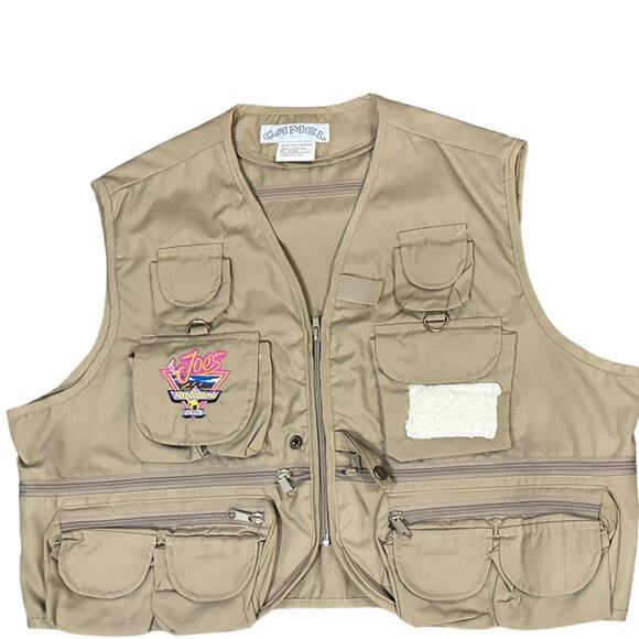 Camel ”Joes Fish and Game Club” Large khaki Outdoorsman Zip Mens Vest - Picture 1 of 11